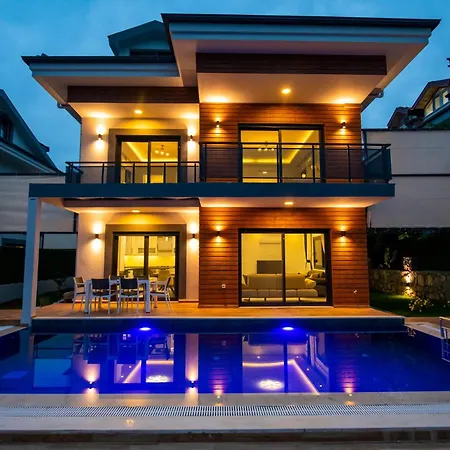 Tuna Villa *
